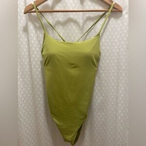 Everlane The String One Piece in Green/Pepper Size Medium